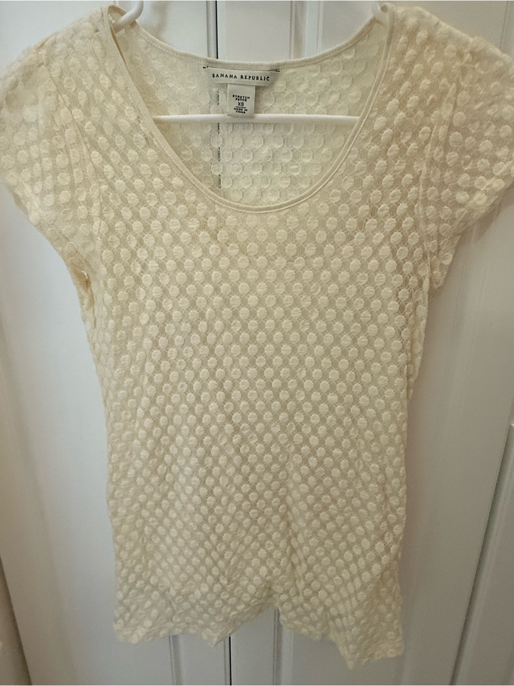 Banana Republic Cream Dot-Textured Short Sleeve Tee